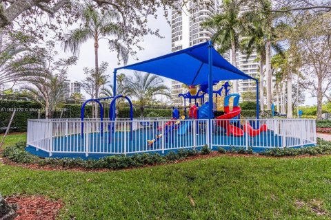 Condo in Aventura, Florida, 2 bedrooms  № 1942342 - photo 28