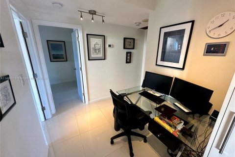 Copropriété à vendre à Sunny Isles Beach, Floride: 2 chambres, 125.42 m2 № 1950322 - photo 12