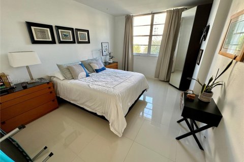 Copropriété à vendre à Sunny Isles Beach, Floride: 2 chambres, 125.42 m2 № 1950322 - photo 14