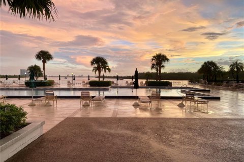 Copropriété à vendre à Sunny Isles Beach, Floride: 2 chambres, 125.42 m2 № 1950322 - photo 30