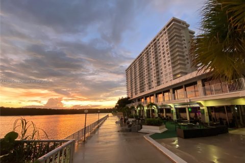 Copropriété à vendre à Sunny Isles Beach, Floride: 2 chambres, 125.42 m2 № 1950322 - photo 27