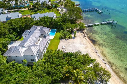 House in Islamorada, Village of Islands, Florida 7 bedrooms, 548.12 sq.m. № 1845431 - photo 7