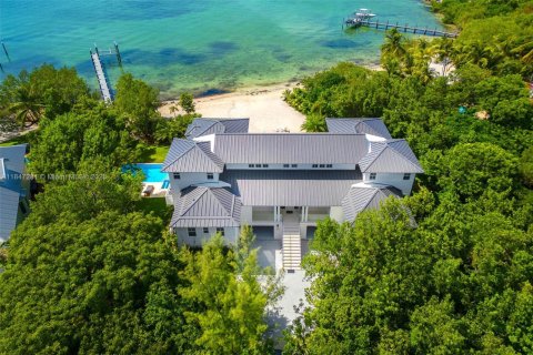 House in Islamorada, Village of Islands, Florida 7 bedrooms, 548.12 sq.m. № 1845431 - photo 9
