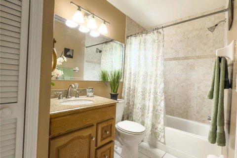 House in Orlando, Florida 3 bedrooms, 110.93 sq.m. № 1765536 - photo 13