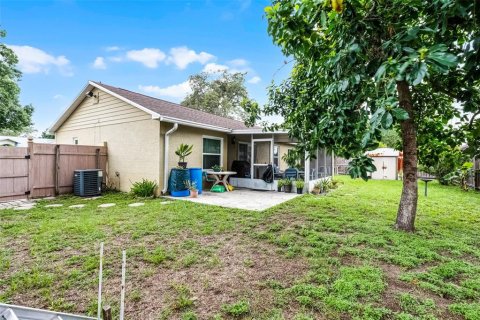 House in Orlando, Florida 3 bedrooms, 110.93 sq.m. № 1765536 - photo 14
