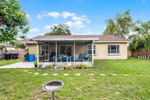 House in Orlando, Florida 3 bedrooms, 110.93 sq.m. № 1765536 - photo 16