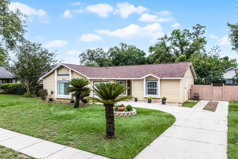 House in Orlando, Florida 3 bedrooms, 110.93 sq.m. № 1765536 - photo 2