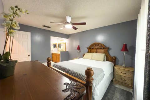 House in Orlando, Florida 3 bedrooms, 110.93 sq.m. № 1765536 - photo 9
