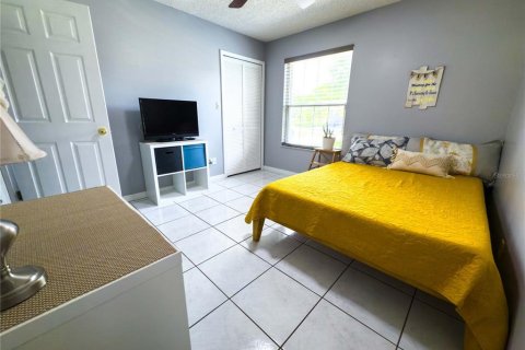 House in Orlando, Florida 3 bedrooms, 110.93 sq.m. № 1765536 - photo 11