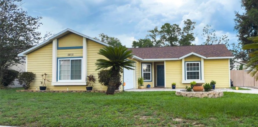 House in Orlando, Florida 3 bedrooms, 110.93 sq.m. № 1765536