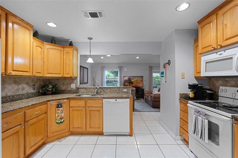 House in Orlando, Florida 3 bedrooms, 110.93 sq.m. № 1765536 - photo 4