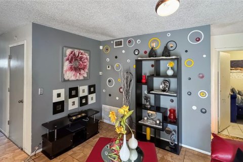 Casa en venta en Orlando, Florida, 3 dormitorios, 139.35 m2 № 1908844 - foto 18