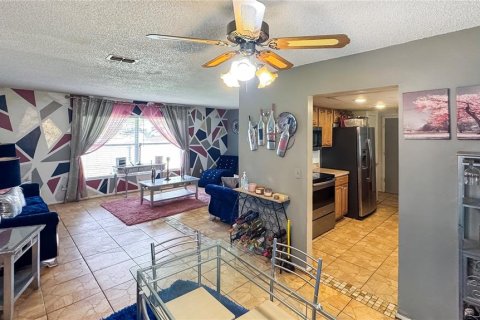 Casa en venta en Orlando, Florida, 3 dormitorios, 139.35 m2 № 1908844 - foto 6