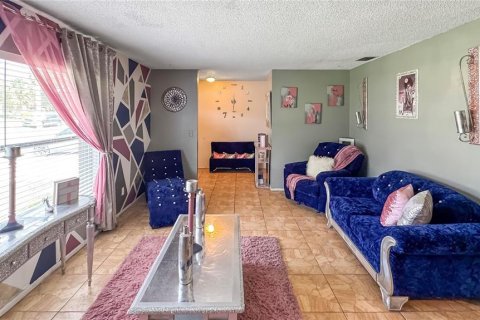 Casa en venta en Orlando, Florida, 3 dormitorios, 139.35 m2 № 1908844 - foto 7