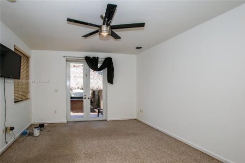 Villa ou maison à vendre à Dania Beach, Floride: 2 chambres, 170.57 m2 № 1983447 - photo 18