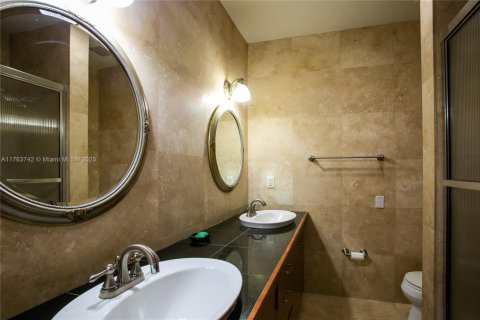 Villa ou maison à vendre à Dania Beach, Floride: 2 chambres, 170.57 m2 № 1983447 - photo 19