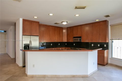 Villa ou maison à vendre à Dania Beach, Floride: 2 chambres, 170.57 m2 № 1983447 - photo 11