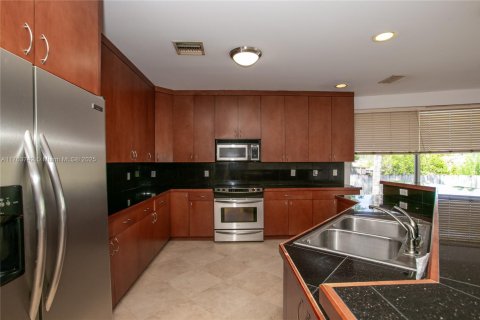 Villa ou maison à vendre à Dania Beach, Floride: 2 chambres, 170.57 m2 № 1983447 - photo 10