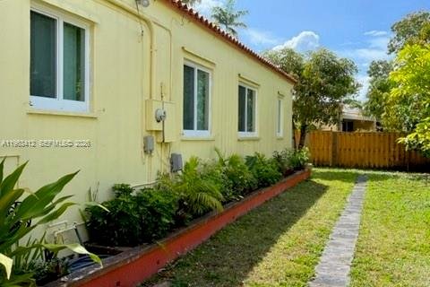 Villa ou maison à louer à Miami, Floride: 3 chambres, 141.95 m2 № 2026718 - photo 13