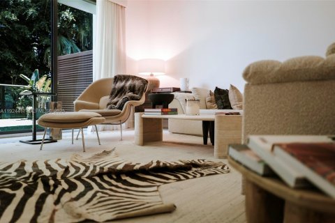 Купить кондоминиум в Форт-Лодердейл, Флорида 3 спальни, 180.6м2, № 1984389 - фото 13