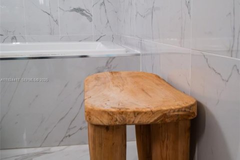 Купить кондоминиум в Форт-Лодердейл, Флорида 3 спальни, 180.6м2, № 1984389 - фото 26