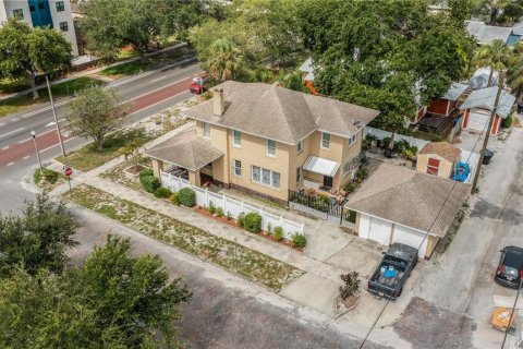 House in Saint Petersburg, Florida 5 bedrooms, 296.73 sq.m. № 2229265 - photo 12