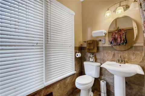 House in Saint Petersburg, Florida 5 bedrooms, 296.73 sq.m. № 2229265 - photo 30