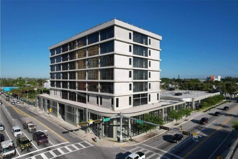 Condo in Miami, Florida  № 1811369 - photo 10