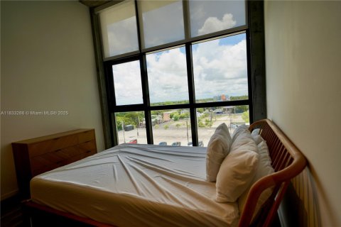 Condo in Miami, Florida  № 1811369 - photo 6