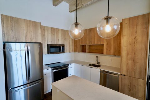 Condo in Miami, Florida  № 1811369 - photo 1