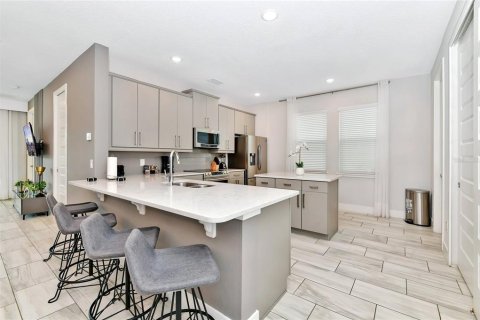 Villa ou maison à vendre à Kissimmee, Floride: 6 chambres, 308.16 m2 № 2120746 - photo 6