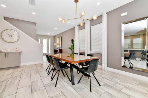 Villa ou maison à vendre à Kissimmee, Floride: 6 chambres, 308.16 m2 № 2120746 - photo 21