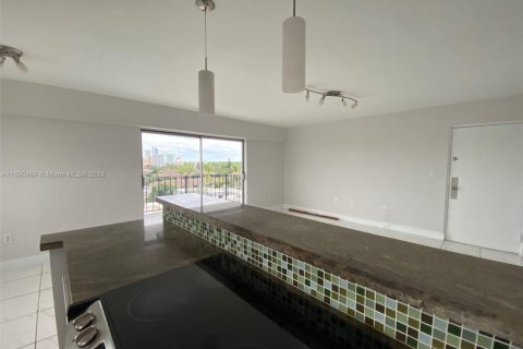 Condominio en venta en North Miami Beach, Florida, 2 dormitorios, 110.55 m2 № 1763376 - foto 16