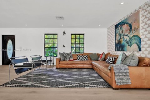 Casa en venta en Palmetto Bay, Florida, 4 dormitorios, 256.22 m2 № 1965859 - foto 11