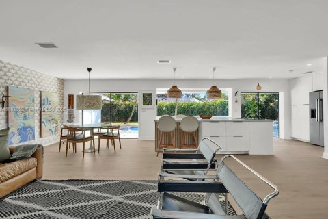 Casa en venta en Palmetto Bay, Florida, 4 dormitorios, 256.22 m2 № 1965859 - foto 7