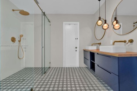 Casa en venta en Palmetto Bay, Florida, 4 dormitorios, 256.22 m2 № 1965859 - foto 29