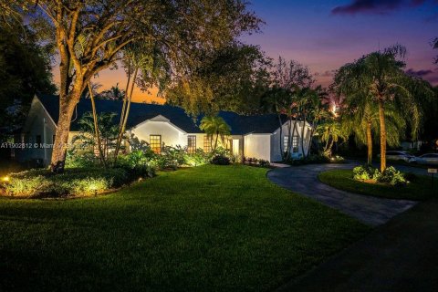 Casa en venta en Palmetto Bay, Florida, 4 dormitorios, 256.22 m2 № 1965859 - foto 1