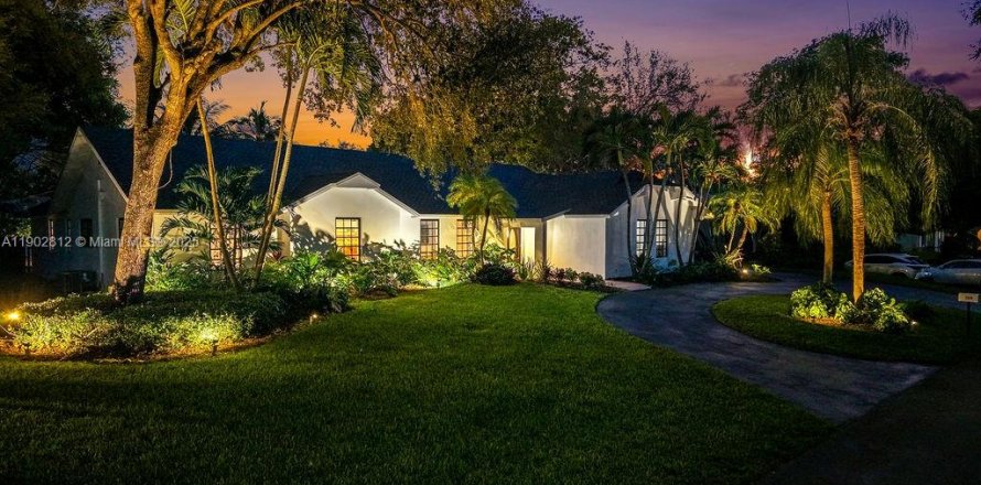 Casa en Palmetto Bay, Florida 4 dormitorios, 256.22 m2 № 1965859