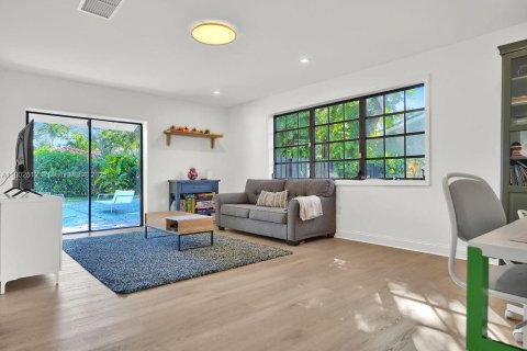 Casa en venta en Palmetto Bay, Florida, 4 dormitorios, 256.22 m2 № 1965859 - foto 25