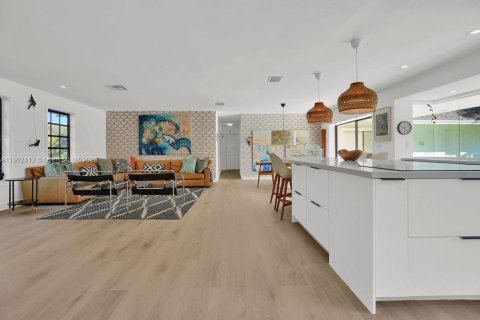 Casa en venta en Palmetto Bay, Florida, 4 dormitorios, 256.22 m2 № 1965859 - foto 8