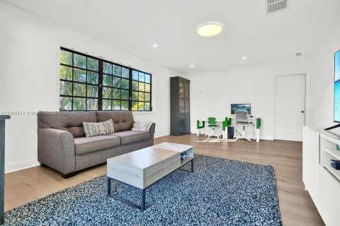 Casa en venta en Palmetto Bay, Florida, 4 dormitorios, 256.22 m2 № 1965859 - foto 26