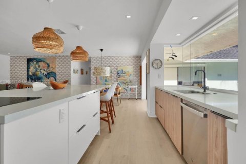 Casa en venta en Palmetto Bay, Florida, 4 dormitorios, 256.22 m2 № 1965859 - foto 14