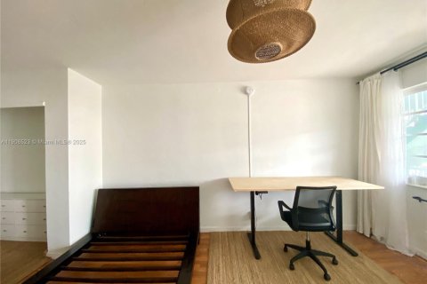 Condo in Miami Beach, Florida № 1964169 - photo 4