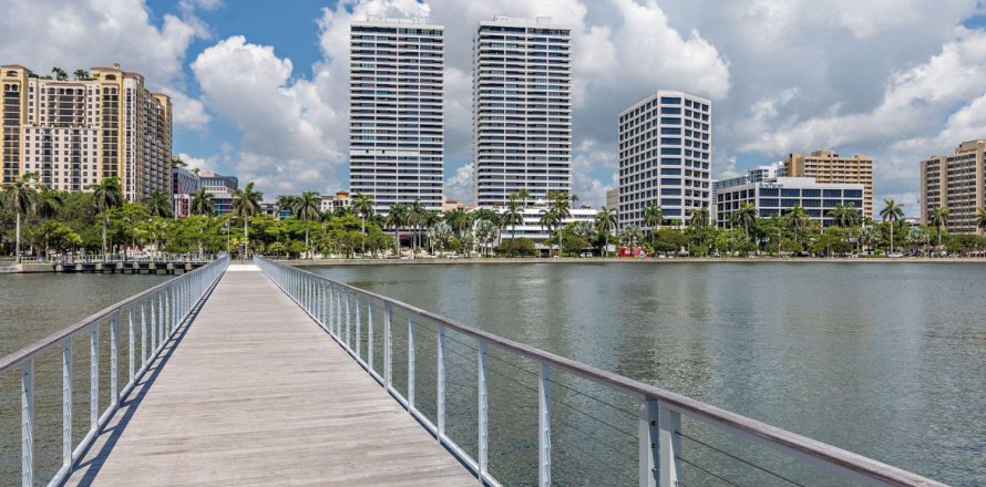 Condo in West Palm Beach, Florida, 2 bedrooms № 929902
