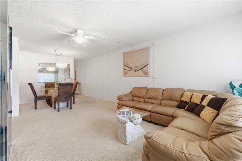 Condo in Clearwater, Florida, 2 bedrooms № 2233736 - photo 3
