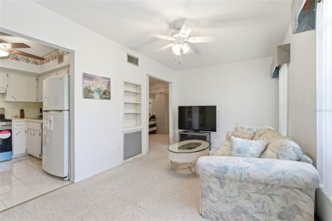 Condo in Clearwater, Florida, 2 bedrooms № 2233736 - photo 22