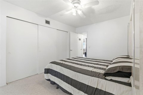 Condo in Clearwater, Florida, 2 bedrooms № 2233736 - photo 17