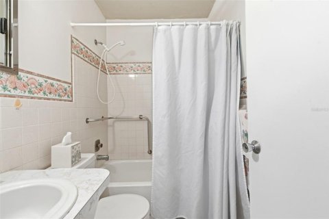 Condo in Clearwater, Florida, 2 bedrooms № 2233736 - photo 14