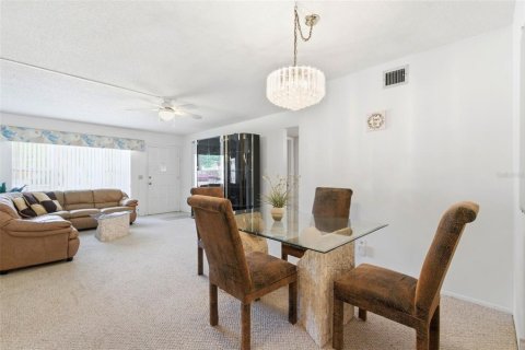 Condo in Clearwater, Florida, 2 bedrooms № 2233736 - photo 9