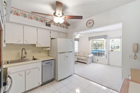 Condo in Clearwater, Florida, 2 bedrooms № 2233736 - photo 28